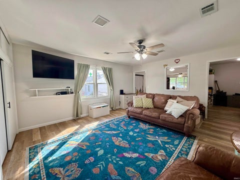 Tiny photo for 4917 Sherbrooke Road, Evansville, IN 47710 (MLS # 202644943)