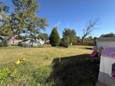 Tiny photo for 4917 Sherbrooke Road, Evansville, IN 47710 (MLS # 202644943)
