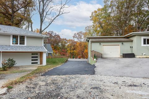 Tiny photo for 122 Thornbush Drive, West Lafayette, IN 47906 (MLS # 202609236)