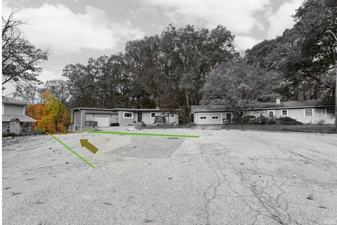 Tiny photo for 122 Thornbush Drive, West Lafayette, IN 47906 (MLS # 202609236)