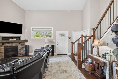 Tiny photo for 122 Thornbush Drive, West Lafayette, IN 47906 (MLS # 202609236)