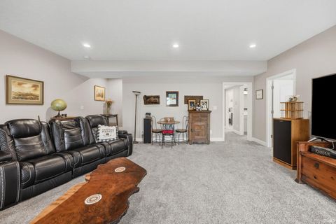 Tiny photo for 122 Thornbush Drive, West Lafayette, IN 47906 (MLS # 202609236)