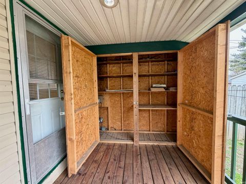 Tiny photo for 644 E Maryland Street, Evansville, IN 47711 (MLS # 202611544)