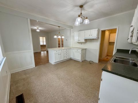 Tiny photo for 644 E Maryland Street, Evansville, IN 47711 (MLS # 202611544)