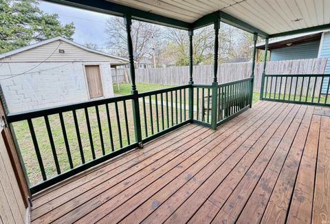 Tiny photo for 644 E Maryland Street, Evansville, IN 47711 (MLS # 202611544)