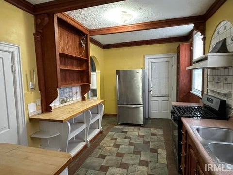 Tiny photo for 1012 W Colfax Avenue, South Bend, IN 46616 (MLS # 202637644)