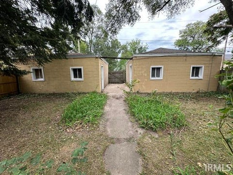 Tiny photo for 1012 W Colfax Avenue, South Bend, IN 46616 (MLS # 202637644)