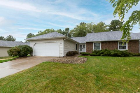 Photo of 18303 Crownhill Drive, South Bend, IN 46637 (MLS # 202540659)
