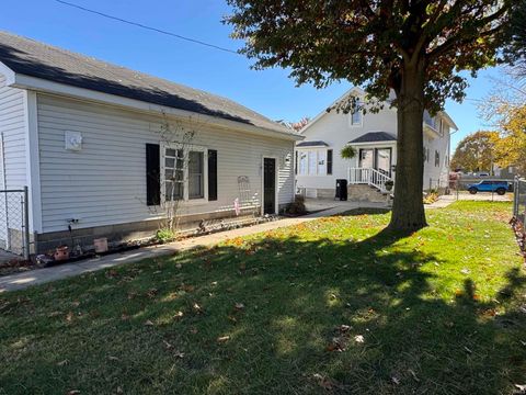 Tiny photo for 258 ADAMS Avenue, Peru, IN 46970 (MLS # 202544750)