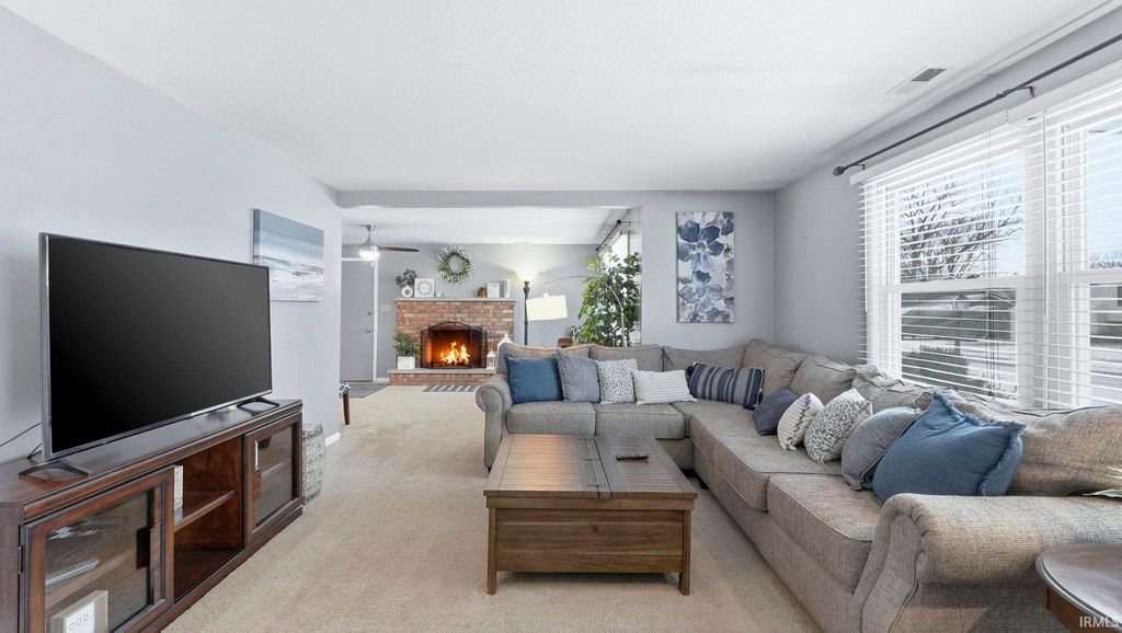 Photo of 5318 Bellmawr Lane, Fort Wayne, IN 46815 (MLS # 202602544)