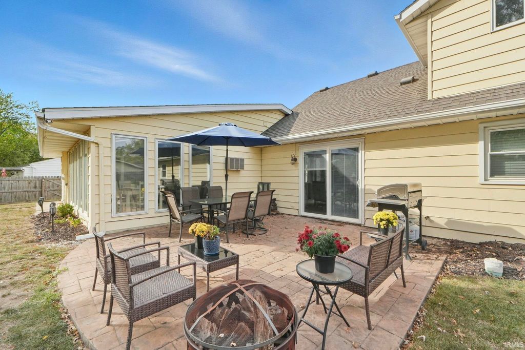 Photo of 5318 Bellmawr Lane, Fort Wayne, IN 46815 (MLS # 202602544)