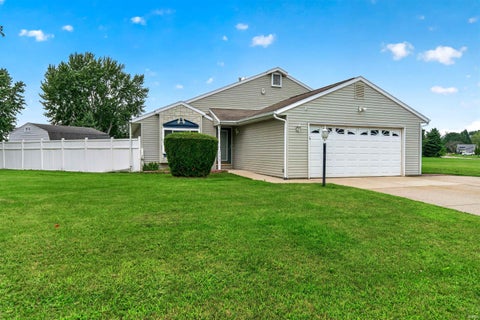 Photo of 27407 Cobblestone Way, Elkhart, IN 46514 (MLS # 202633338)