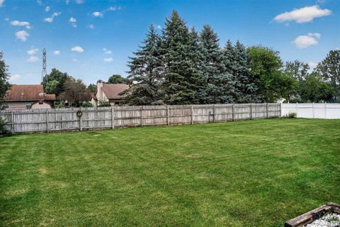 Tiny photo for 27407 Cobblestone Way, Elkhart, IN 46514 (MLS # 202633338)