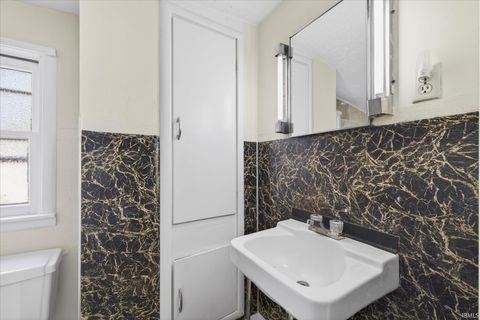 Tiny photo for 705 W 13Th Street, Bloomington, IN 47404 (MLS # 202609632)