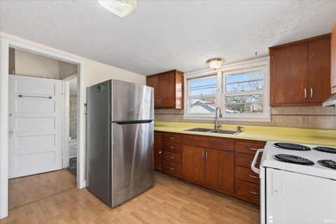 Tiny photo for 705 W 13Th Street, Bloomington, IN 47404 (MLS # 202609632)