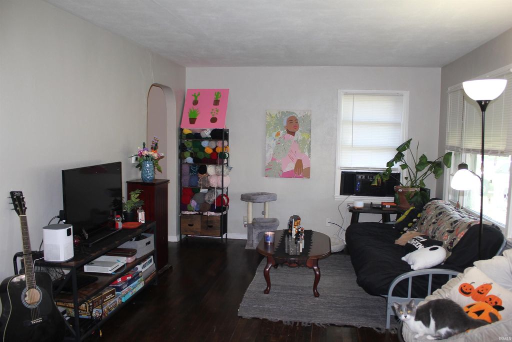 Photo of 1512 S Wall Avenue, Muncie, IN 47302 (MLS # 202602334)