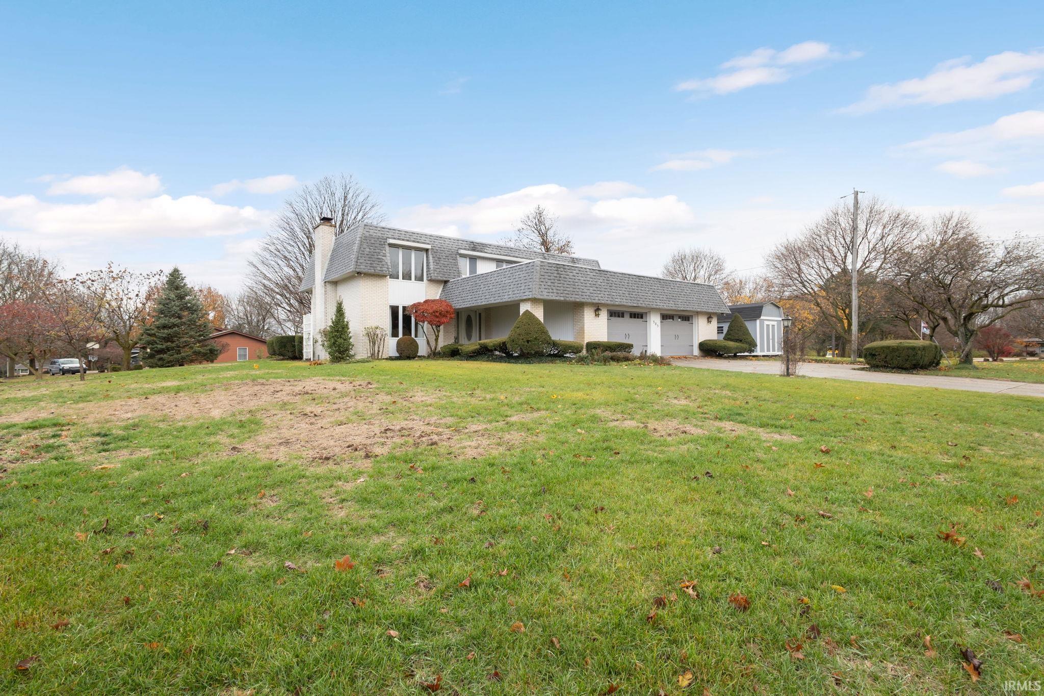 Middlebury, Indiana 46540, United States, 4 Bedrooms Bedrooms, ,3 BathroomsBathrooms,Residential,Pending,30874