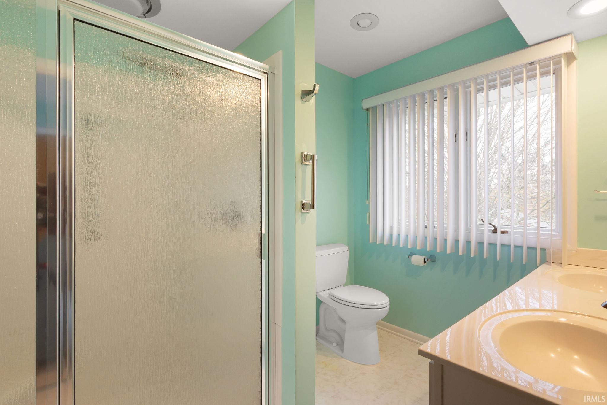 Middlebury, Indiana 46540, United States, 4 Bedrooms Bedrooms, ,3 BathroomsBathrooms,Residential,Pending,30874