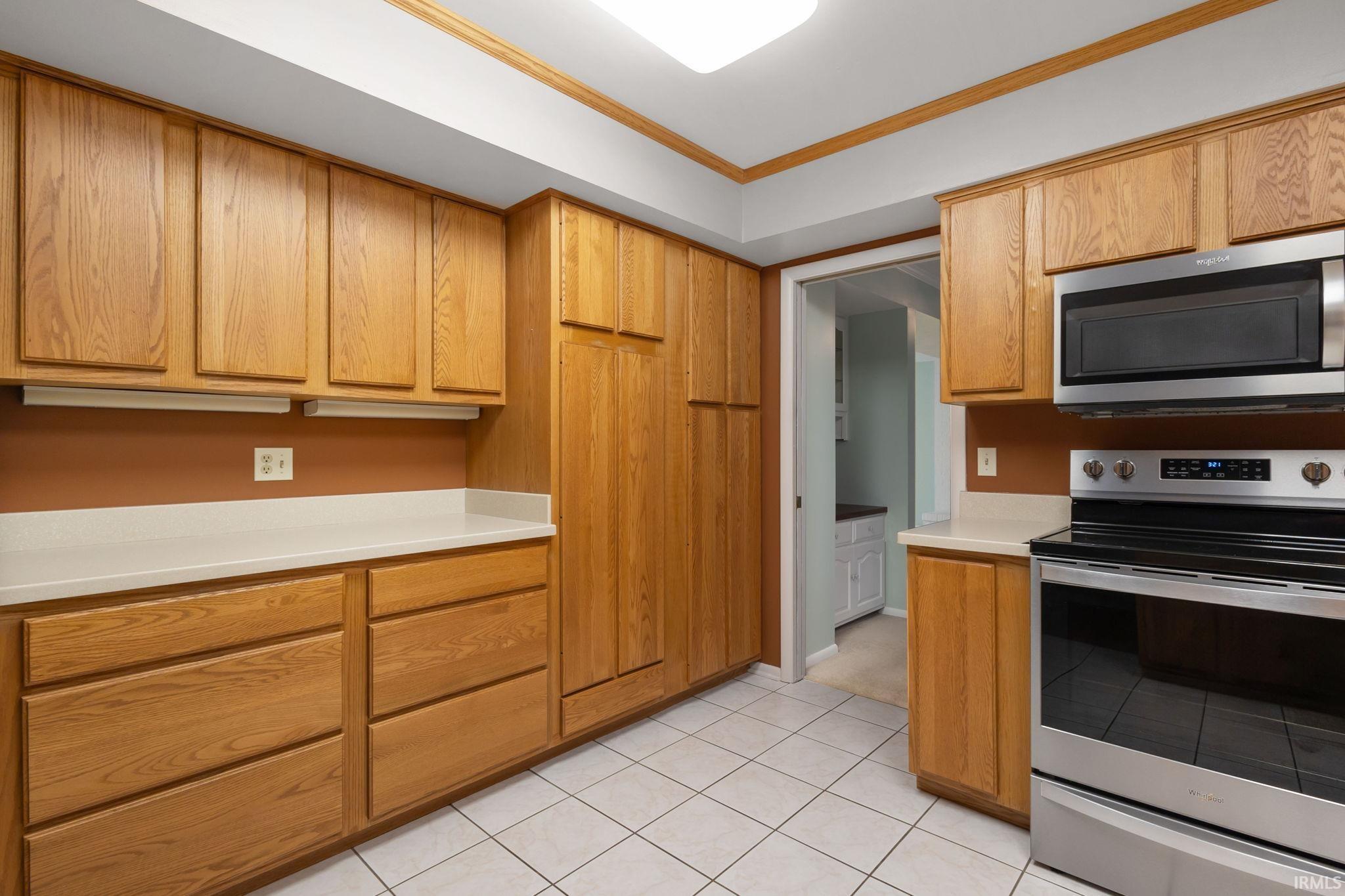 Middlebury, Indiana 46540, United States, 4 Bedrooms Bedrooms, ,3 BathroomsBathrooms,Residential,Pending,30874