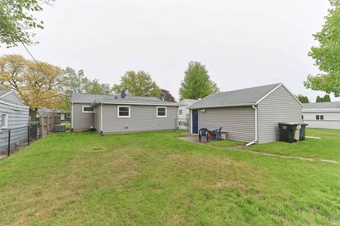Tiny photo for 1241 Pyle Avenue, South Bend, IN 46615 (MLS # 202618373)
