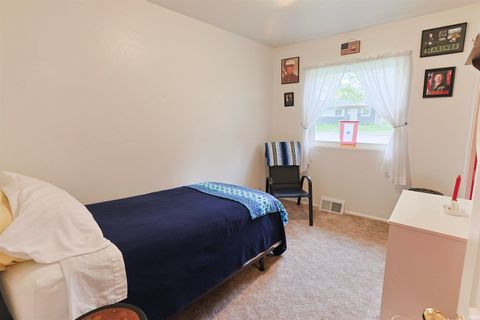 Tiny photo for 1241 Pyle Avenue, South Bend, IN 46615 (MLS # 202618373)