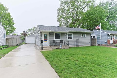 Tiny photo for 1241 Pyle Avenue, South Bend, IN 46615 (MLS # 202618373)