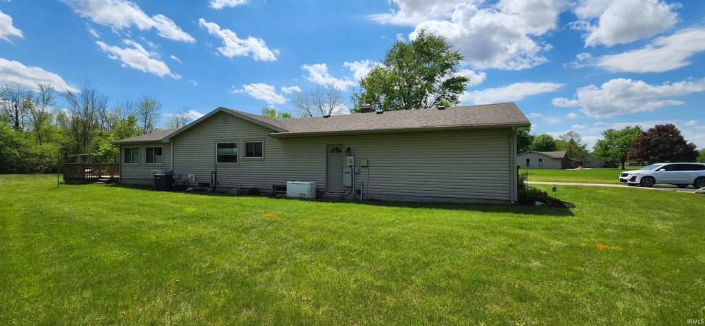 Photo of 8736 Nicole Drive, Fort Wayne, IN 46806 (MLS # 202616533)