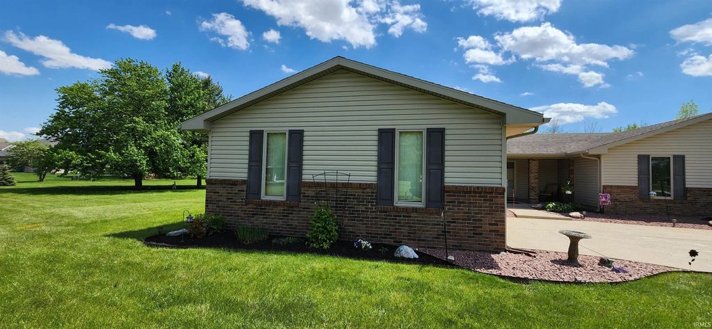 Photo of 8736 Nicole Drive, Fort Wayne, IN 46806 (MLS # 202616533)