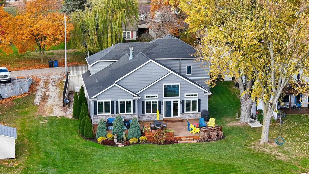 Photo of 9630 E 520 S, Wolcottville, IN 46795 (MLS # 202545306)