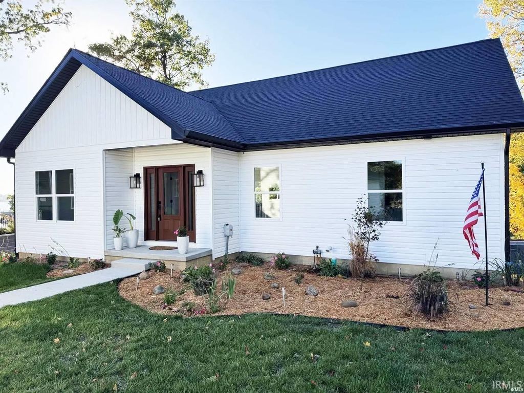 Photo of 4033 N Denver Court, Monticello, IN 47960 (MLS # 202602771)