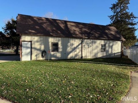 Tiny photo for 2800 N Baers Court, Monticello, IN 47960 (MLS # 202606843)