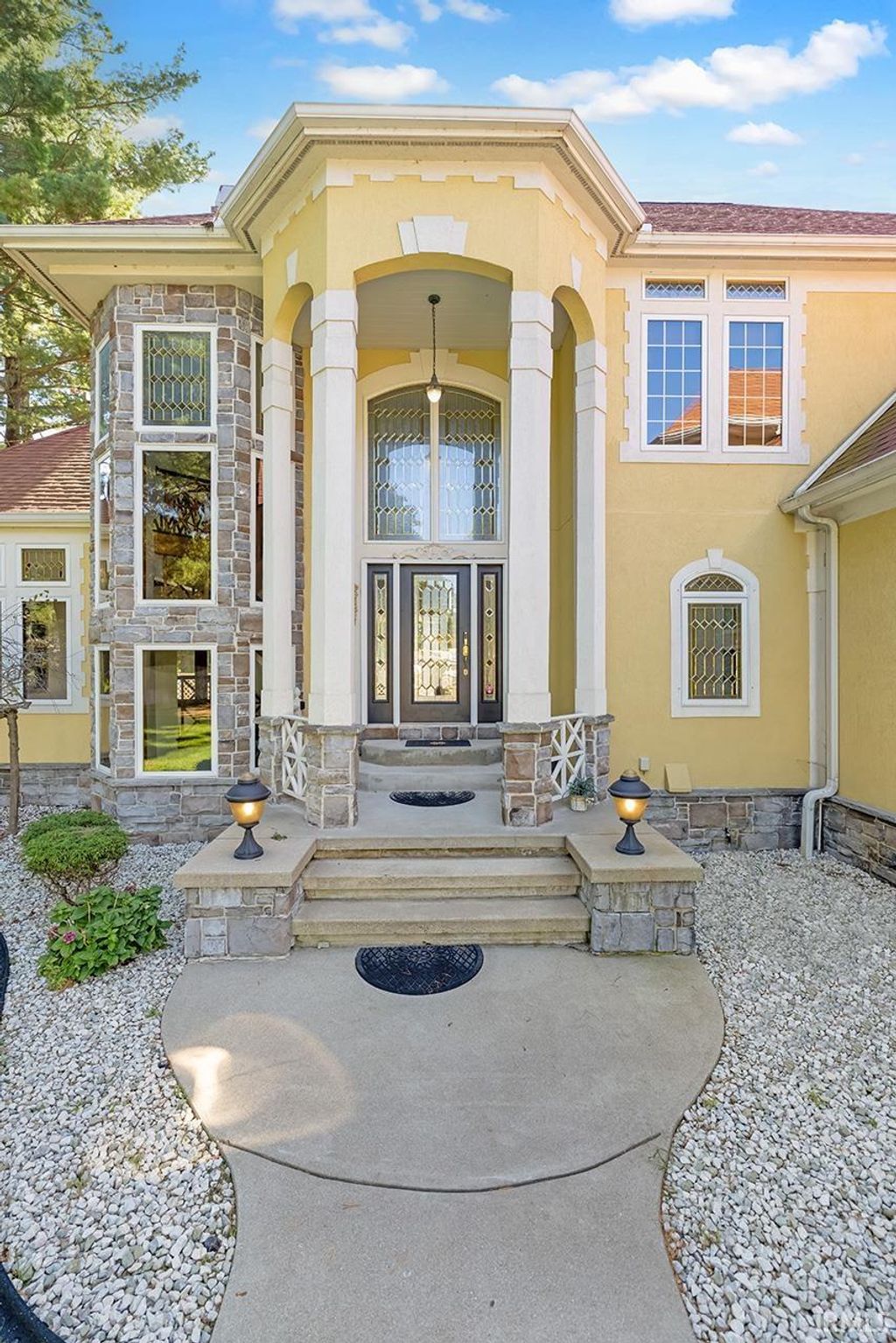 Photo of 3125 Greenleaf Boulevard, Elkhart, IN 46514 (MLS # 202542943)