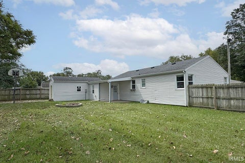 Tiny photo for 59636 Rosedale Avenue, Elkhart, IN 46517 (MLS # 202637534)