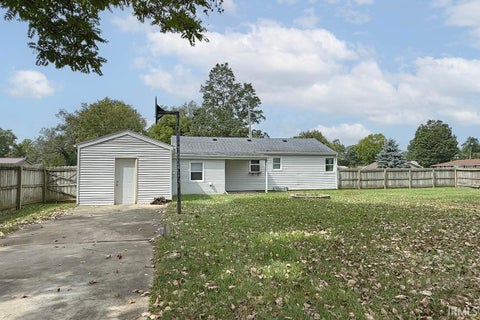 Tiny photo for 59636 Rosedale Avenue, Elkhart, IN 46517 (MLS # 202637534)