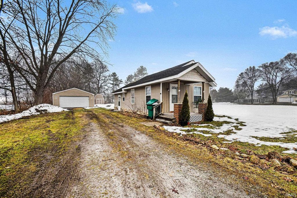 Photo of 54871 County Road 101 Road, Elkhart, IN 46514 (MLS # 202604946)