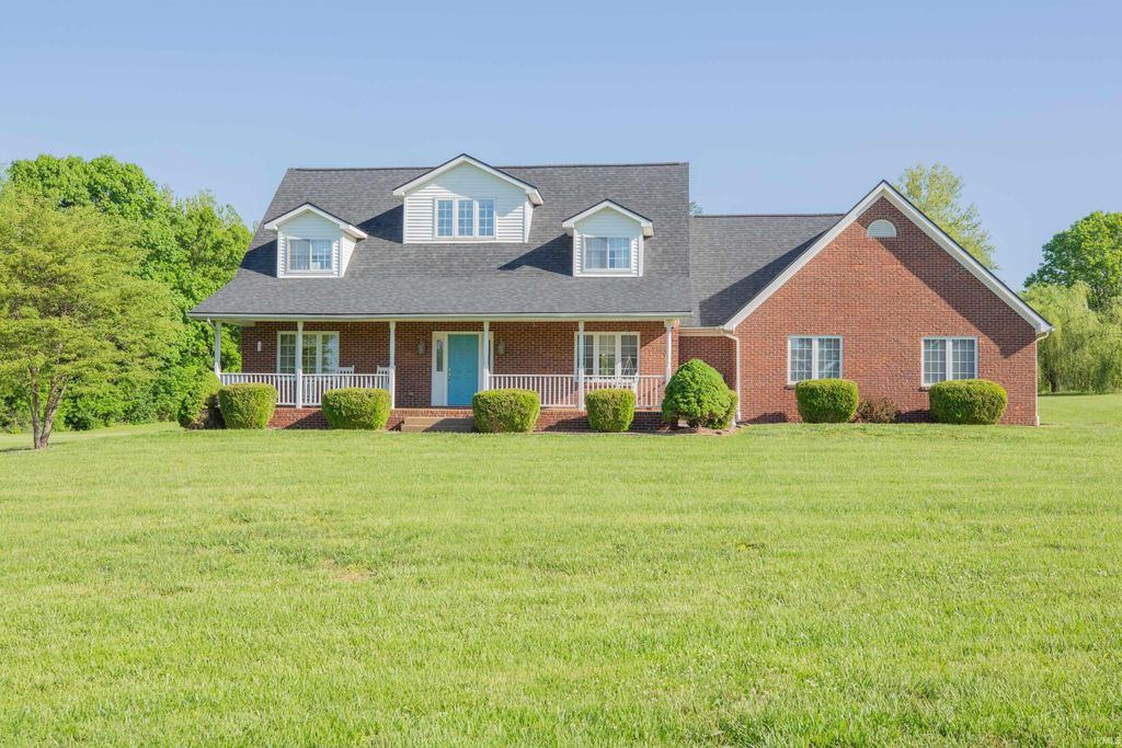 Photo of 8910 Ridge View Lane, Mount Vernon, IN 47620 (MLS # 202616376)