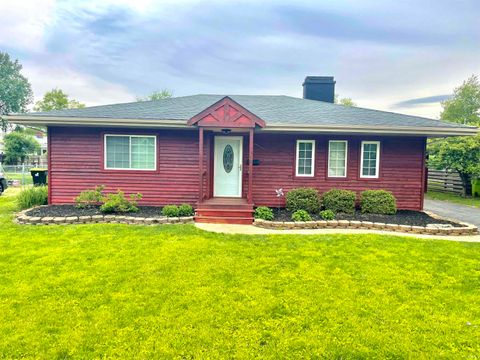 Photo of 1510 N Lafontaine Street, Huntington, IN 46750 (MLS # 202617970)