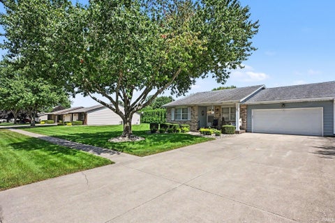 Tiny photo for 152 Oakmont Drive, Bremen, IN 46506 (MLS # 202635029)