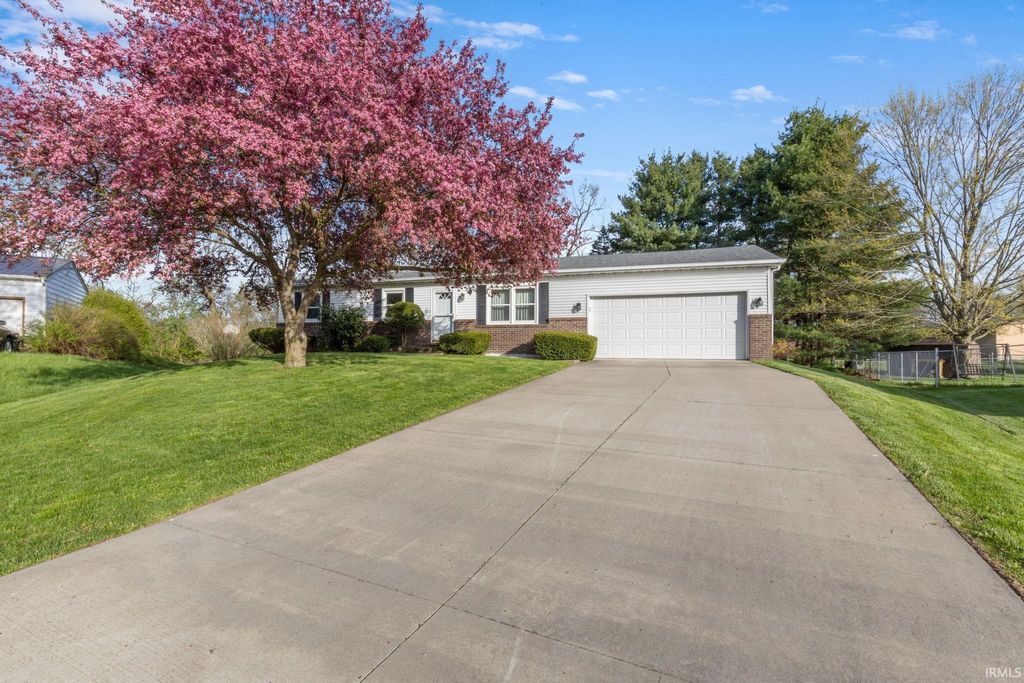 Photo of 53731 Pine Tree Court, Elkhart, IN 46514 (MLS # 202614036)