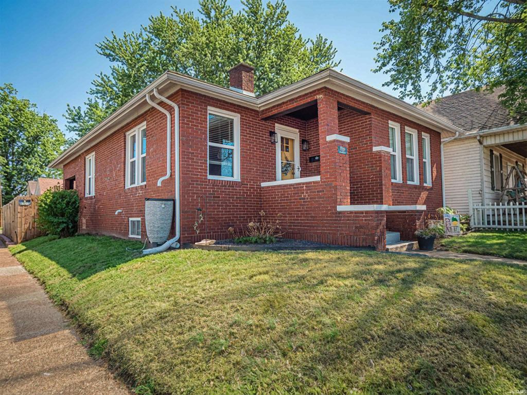 Photo of 1929 Stringtown Road, Evansville, IN 47711 (MLS # 202605507)