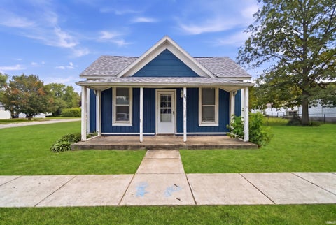 Tiny photo for 100 S Wood St Street, Brookston, IN 47923 (MLS # 202638795)
