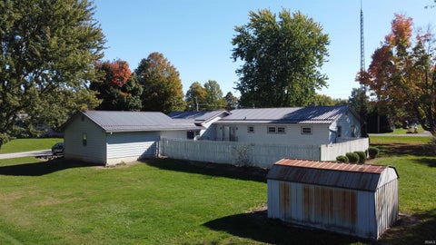 Tiny photo for 101 N Neer Dr DR, Silver Lake, IN 46982 (MLS # 202643726)