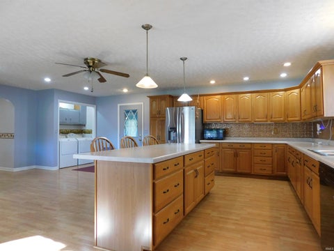 Tiny photo for 101 N Neer Dr DR, Silver Lake, IN 46982 (MLS # 202643726)