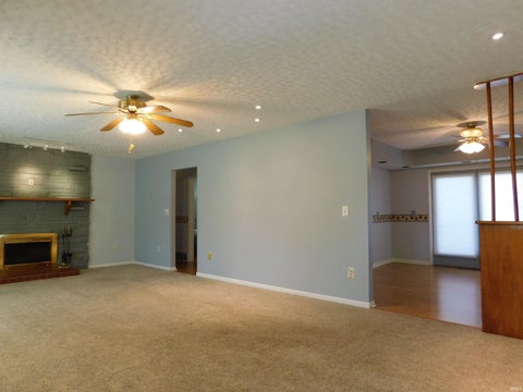 Tiny photo for 101 N Neer Dr DR, Silver Lake, IN 46982 (MLS # 202643726)