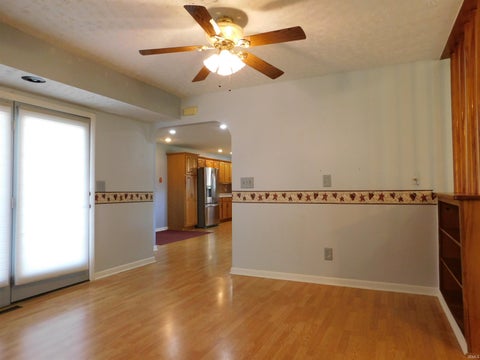 Tiny photo for 101 N Neer Dr DR, Silver Lake, IN 46982 (MLS # 202643726)