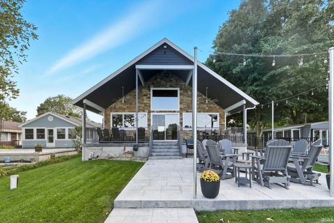 Photo of 2360 S 390, Pleasant Lake, IN 46779 (MLS # 202546879)