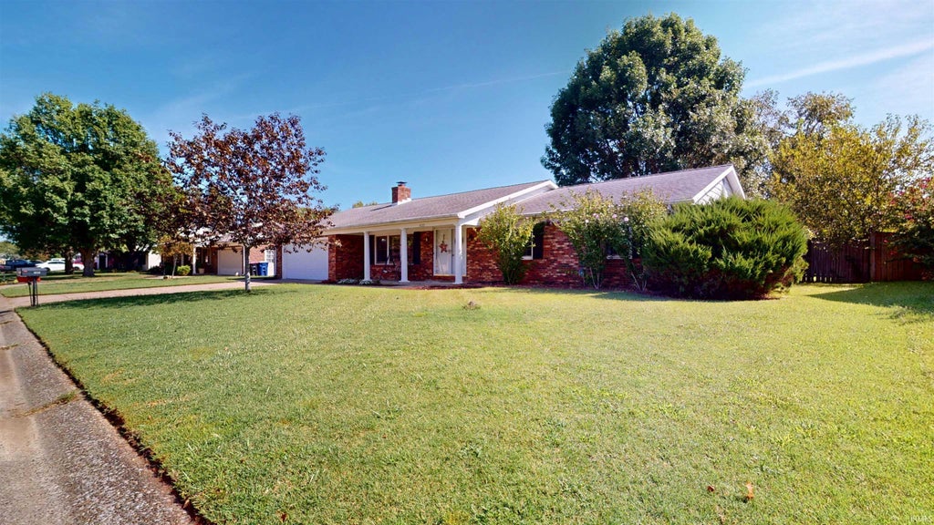 Photo of 4122 Secretariat Drive, Newburgh, IN 47630 (MLS # 202638201)