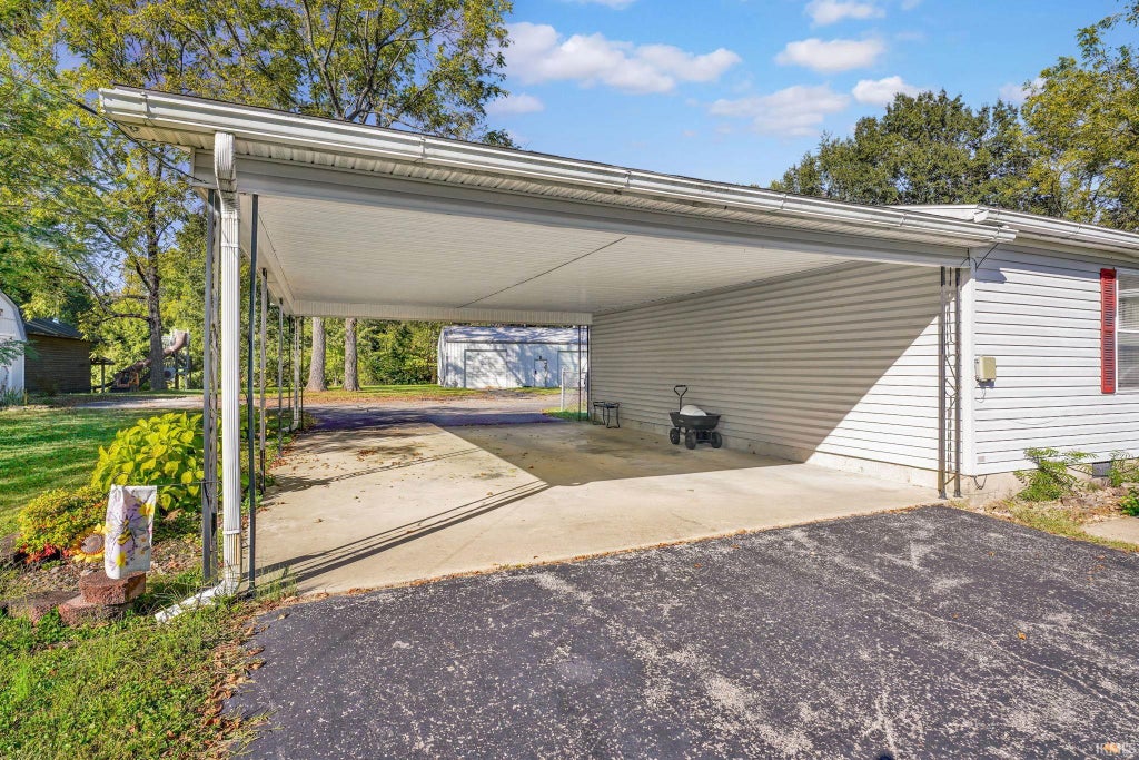 Photo of 77 Cindy Lane, Bedford, IN 47421 (MLS # 202641794)
