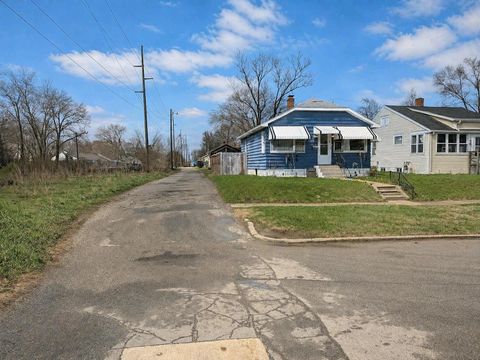 Tiny photo for 502 S 32ND Street, South Bend, IN 46615 (MLS # 202615913)