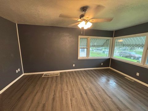Tiny photo for 502 S 32ND Street, South Bend, IN 46615 (MLS # 202615913)